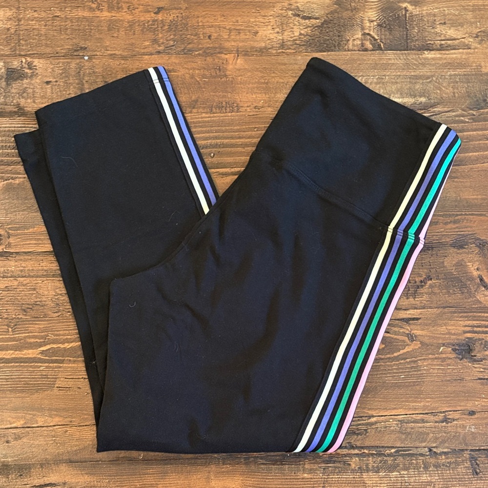 Victoria’s Secret Pink rainbow striped cropped leggings